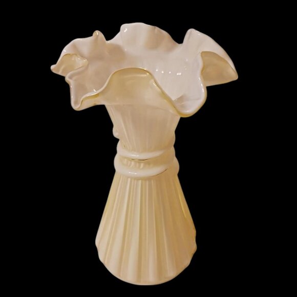 Vintage Fenton Candle Glow Yellow Ruffled Wheat Vase - 1950s MCM Art Glass, 7.5” - Picture 4 of 9